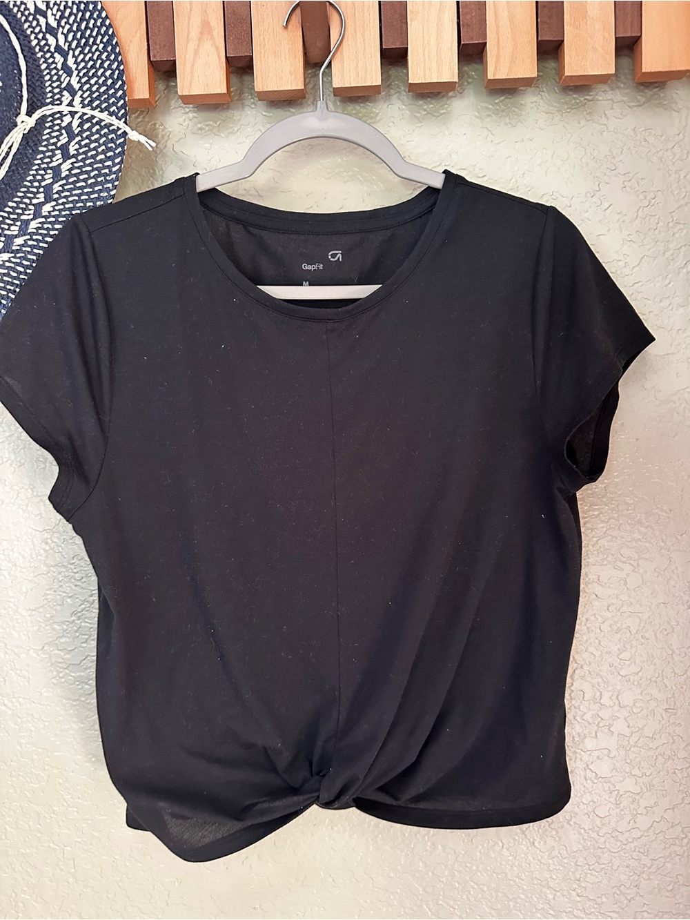 Exercise Tee Bundle S/M GAP, Old Navy, Prana Black Knot-Front Crop Tee